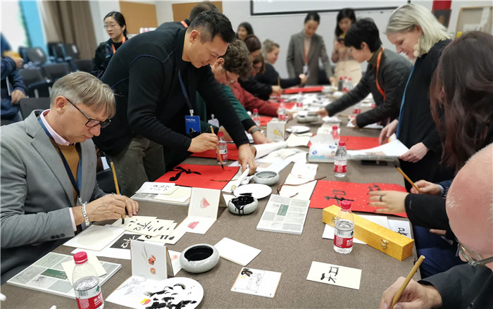 國際設(shè)計(jì)學(xué)院赴歐洲藝術(shù)院校聯(lián)盟領(lǐng)導(dǎo)人峰會(huì)，共促文化藝術(shù)交流新篇章